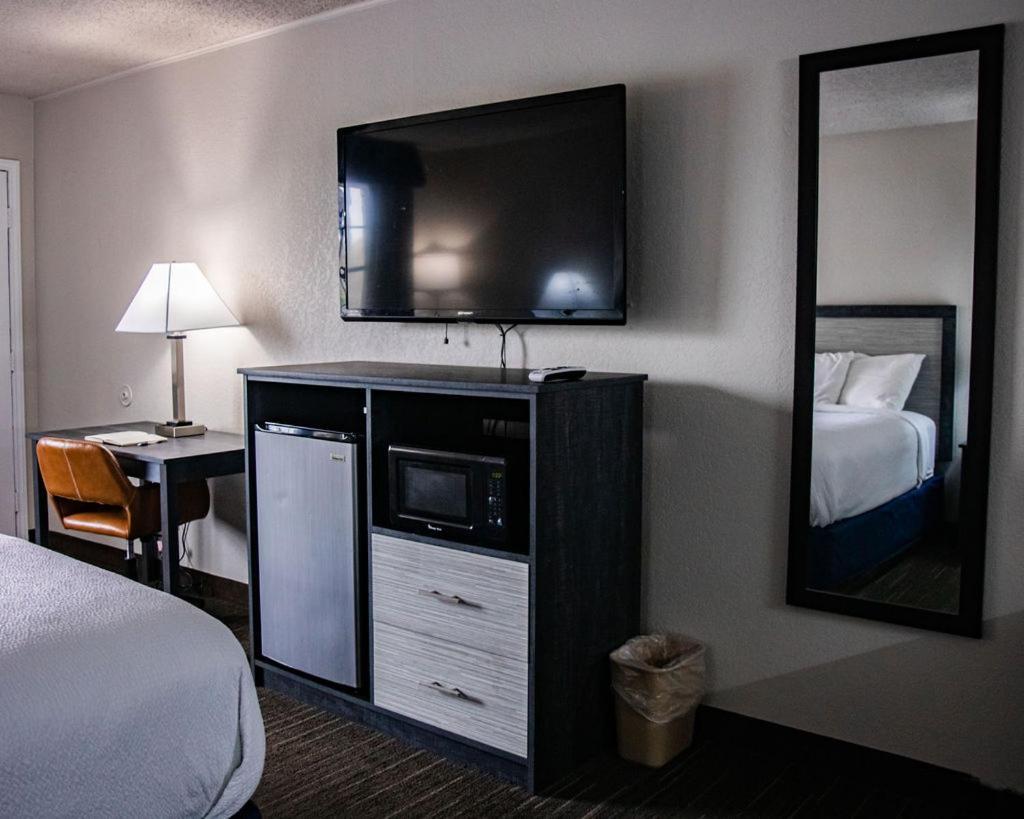 Salt Creek Lodge Graham Bagian luar foto